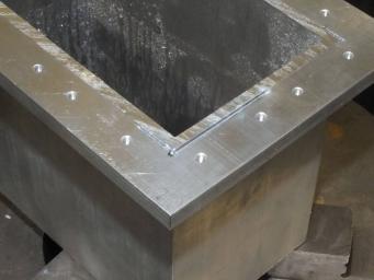 Laser welding of a pressure chamber Laser welding of a pressure chamber