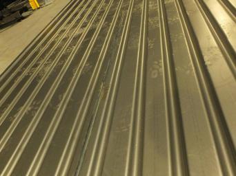 Laser welding of the engine sideboards without deformation Laser welding of the engine sideboards without deformation