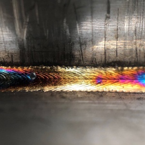 Koutový svar vnitřní nerez 4 mm (s přídavným drátem) Koutový svar vnitřní nerez 4 mm (s přídavným drátem)