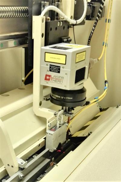 Navadění laserového paprsku na spáru Navadění laserového paprsku na spáru