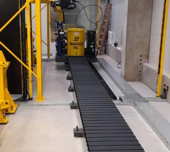 Robotické svařovácí pracoviště pro technologii MIG/MAG svařování, standardizované pracoviště typu IN-LINE