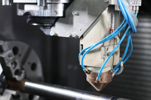 Laser cladding head with circular spot Laser cladding head with circular spot