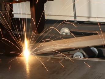Laser welding of 10 mm stainless steel