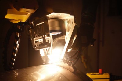 2kW Laserschweißsystem mit Scankopf 2kW Laserschweißsystem mit Scankopf