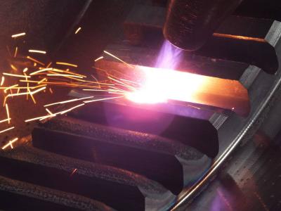 Erneuung der Verzahnung mit dem Laseraufschweißen Erneuung der Verzahnung mit dem Laseraufschweißen