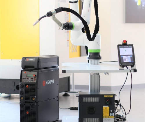 Kooperativer Schweißroboter FANUC CRX Kooperativer Schweißroboter FANUC CRX