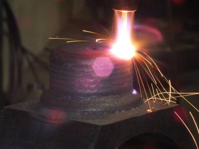 Laseraufschweißen der Zapfen Laseraufschweißen der Zapfen