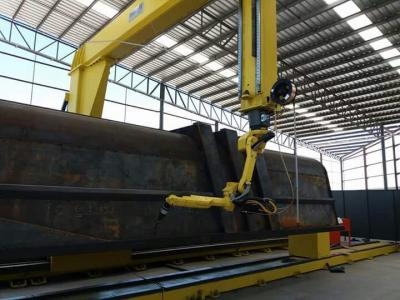 Robotisches Portalschweißen der großen Zusammensetzungen Robotisches Portalschweißen der großen Zusammensetzungen