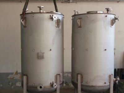 Schweißen der atmosphärischen Gefäße Schweißen der atmosphärischen Gefäße